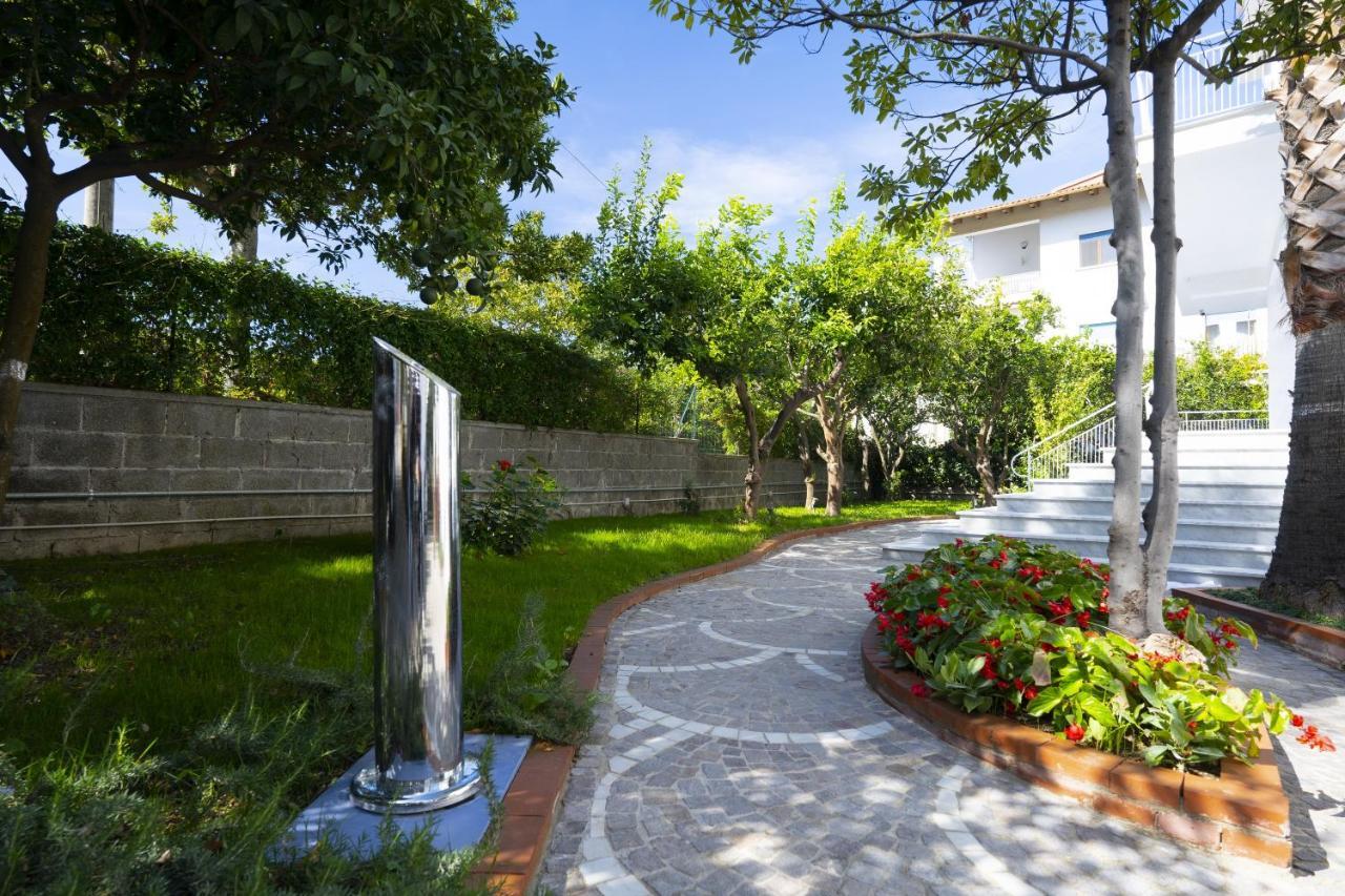 סורנטו Villa Cettina Boutique Hotel מראה חיצוני תמונה